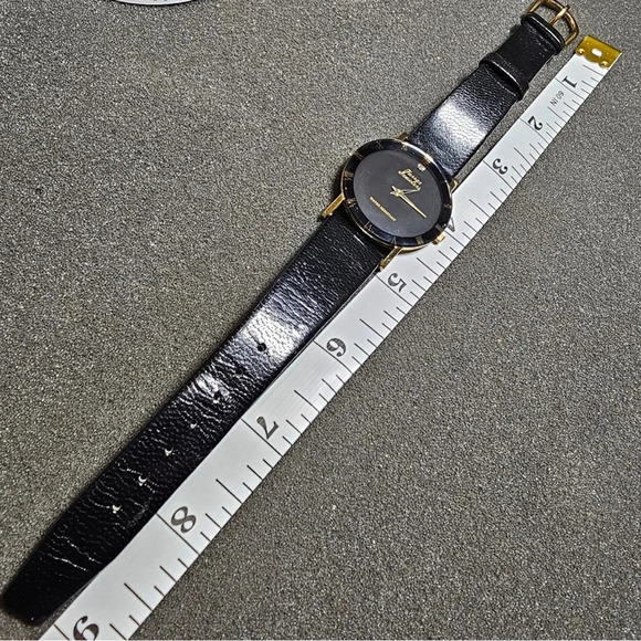 Farrar Jewelers Ladies Fashion Quartz Watch Working Black Gold Roman Numeral - Picture 10 of 10